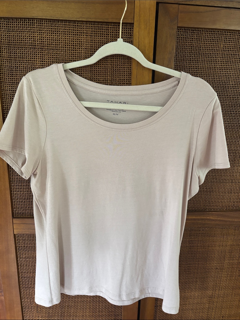 Tahari Women’s Light Pink Short Sleeve Scoop Neck Tee